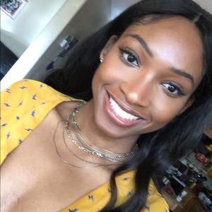 Meet your Posher, Jenaye